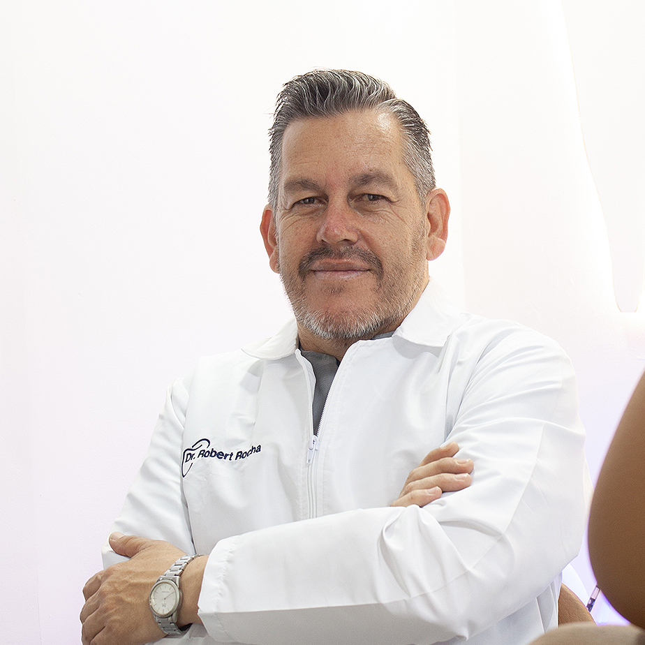 Dr. Robert Rocha Medina