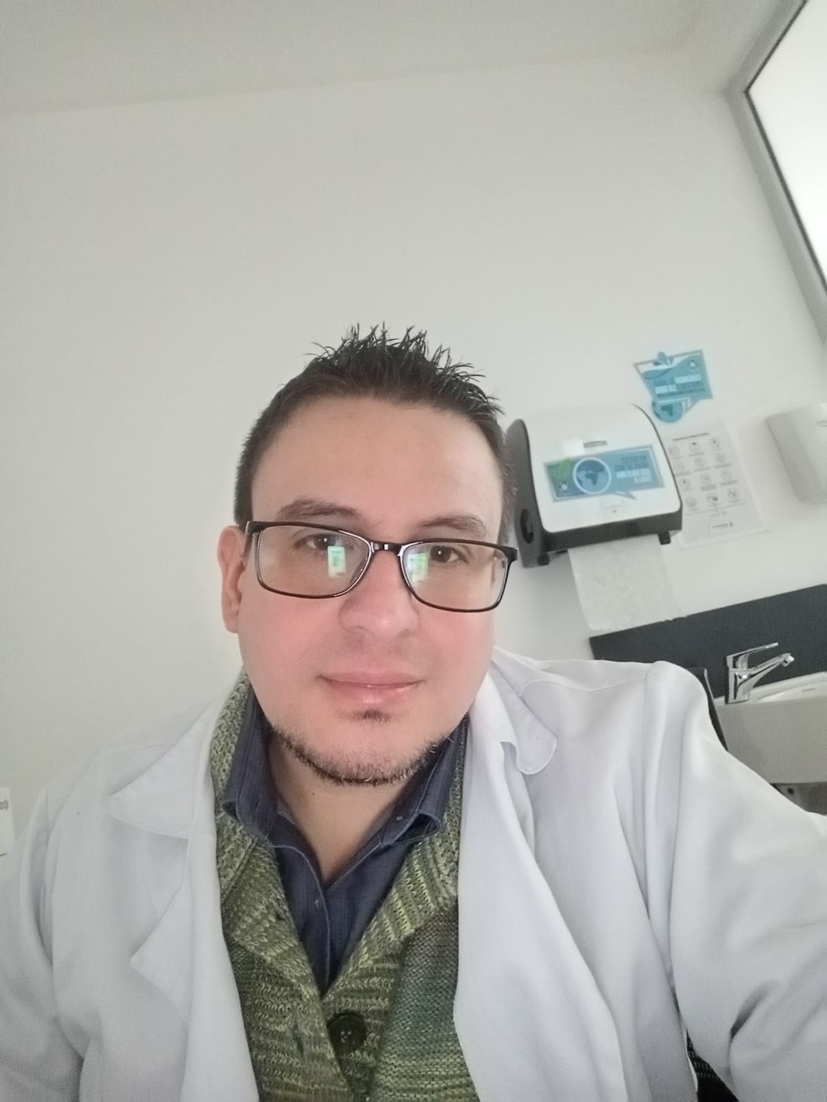 Dr. ANDRES FERNANDO BOLIVAR BAUTISTA